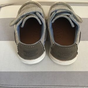 Baby boy Tom’s boat shoes size 5